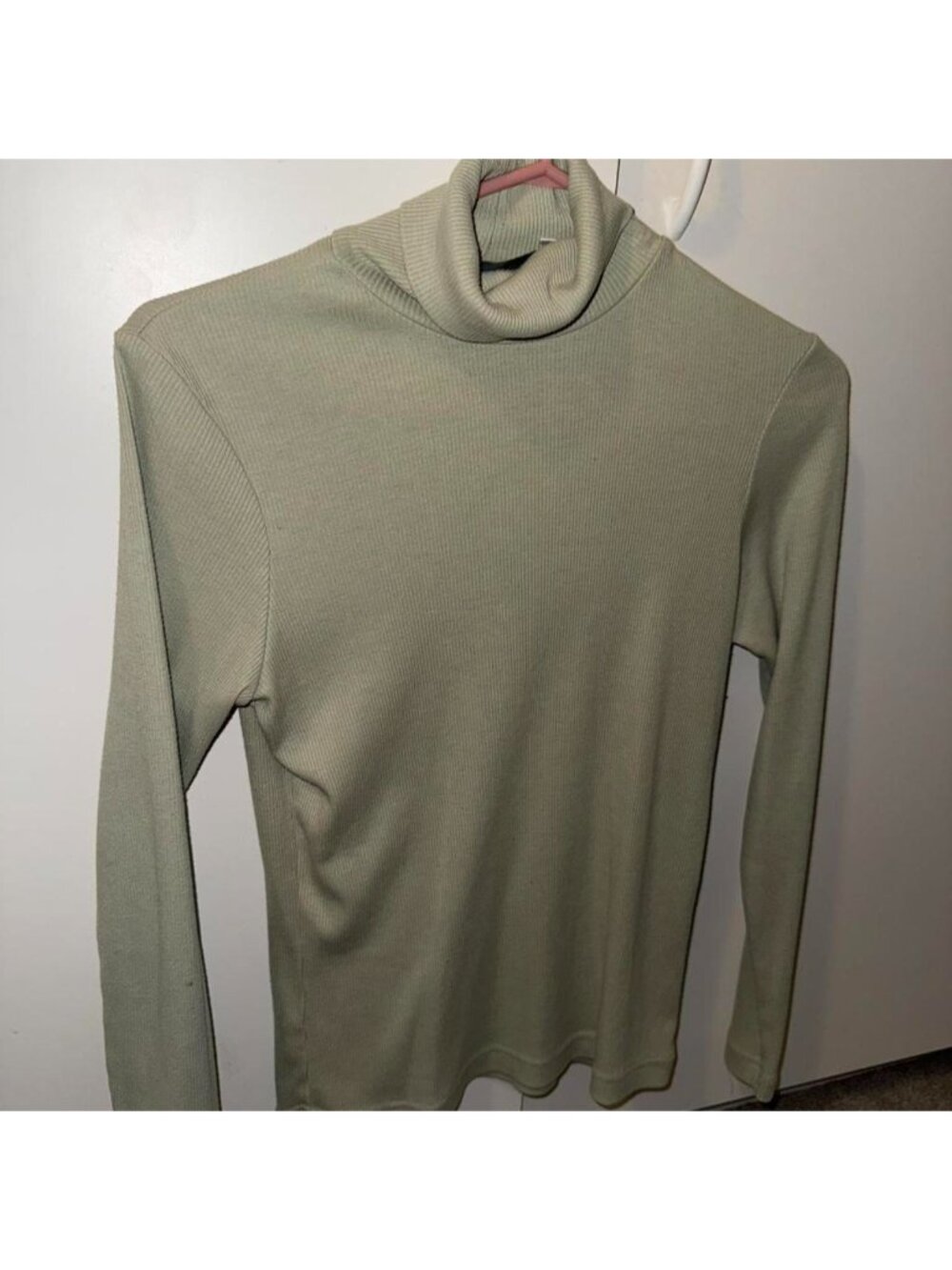 Green long sleeve turtleneck top Size S #turtleneck #knitwear
